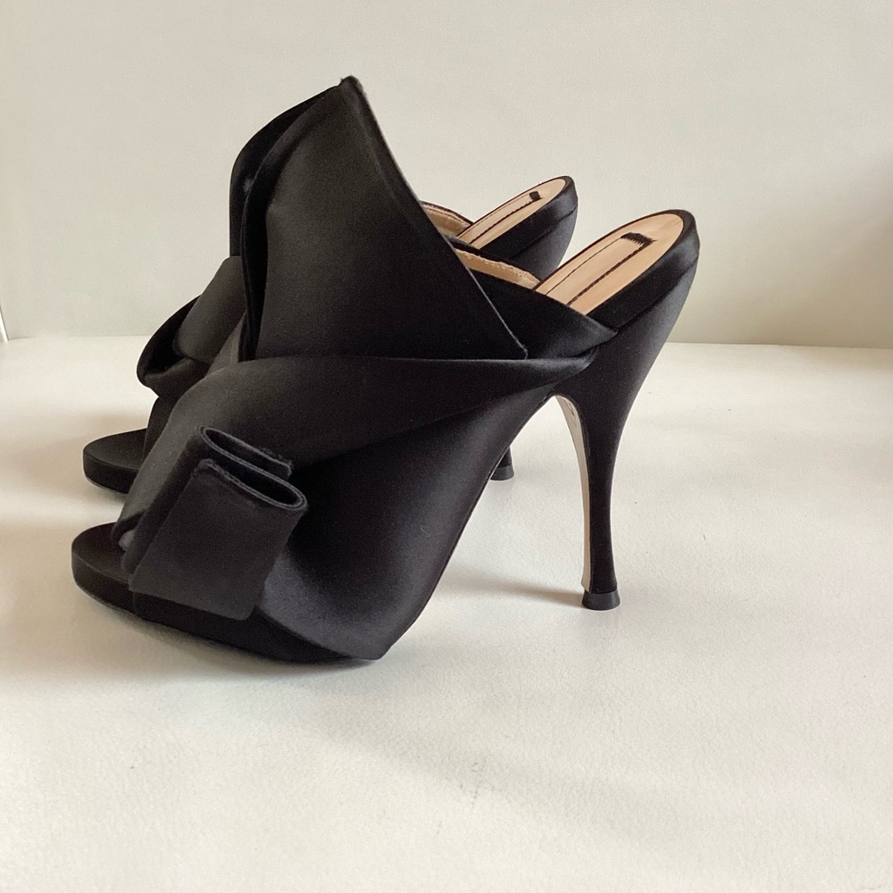 No. 21 Black Satin/ Leather Mule Bow Pleated Heel Sandals SZ 7